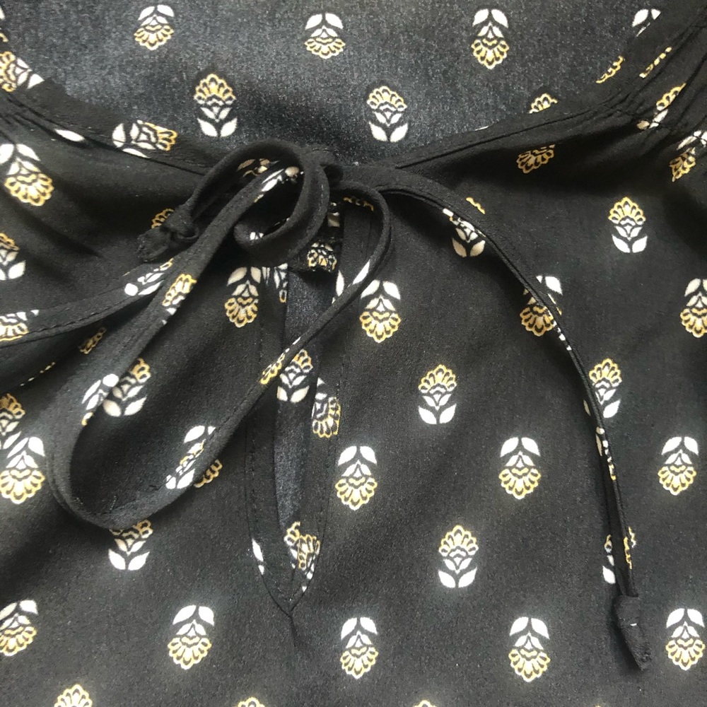 Princess Vera Wang Woman's Black Flower Print Top - Picture 3 of 6